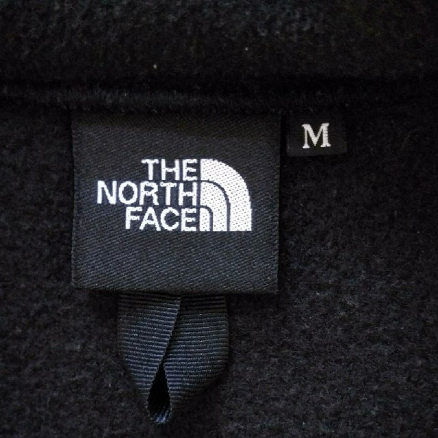 THE NORTH FACE(ザノースフェイス)のノースフェイス デナリジャケット Ｍ レオパードイエロー（黄色）
 メンズのジャケット/アウター(ブルゾン)の商品写真