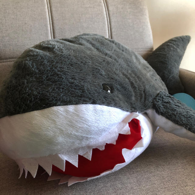 サメサメパニック メガぬいぐるみ エンタメ/ホビーのおもちゃ/ぬいぐるみ(ぬいぐるみ)の商品写真