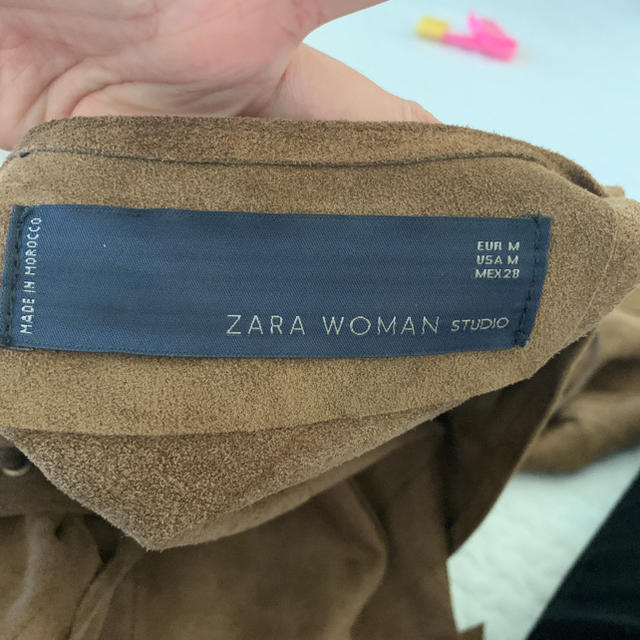 ZARA(ザラ)のザラ スウェード レザー レースアップベスト レディースのトップス(ベスト/ジレ)の商品写真