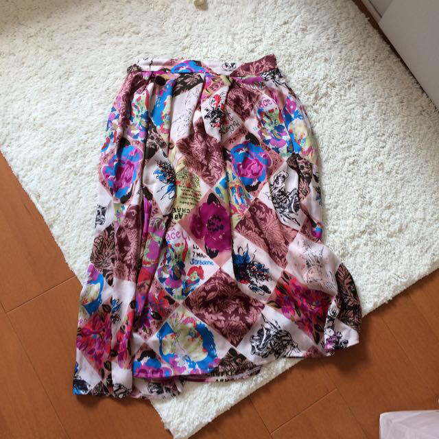Lily Brown(リリーブラウン)のリリーブラウン♡ガラスカート レディースのスカート(ひざ丈スカート)の商品写真