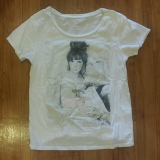 メゾンドリーファー(Maison de Reefur)の梨花ちゃんTシャツ(ホワイト)(Tシャツ(半袖/袖なし))