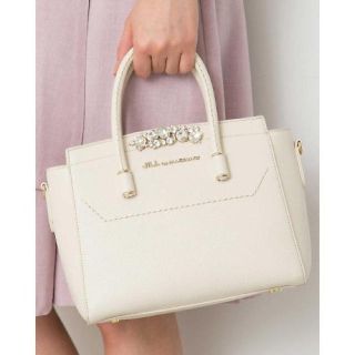 ジルバイジルスチュアート(JILL by JILLSTUART)のビジューロイヤルトート ホワイト(ショルダーバッグ)