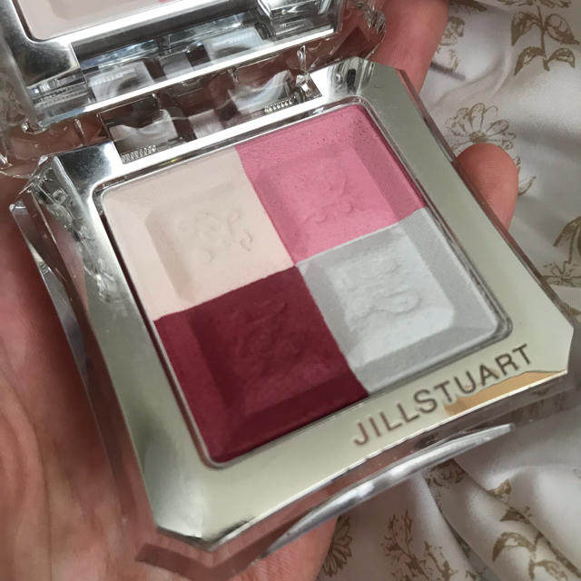 JILLSTUART(ジルスチュアート)の＊＊くうさま専用＊＊ コスメ/美容のベースメイク/化粧品(チーク)の商品写真