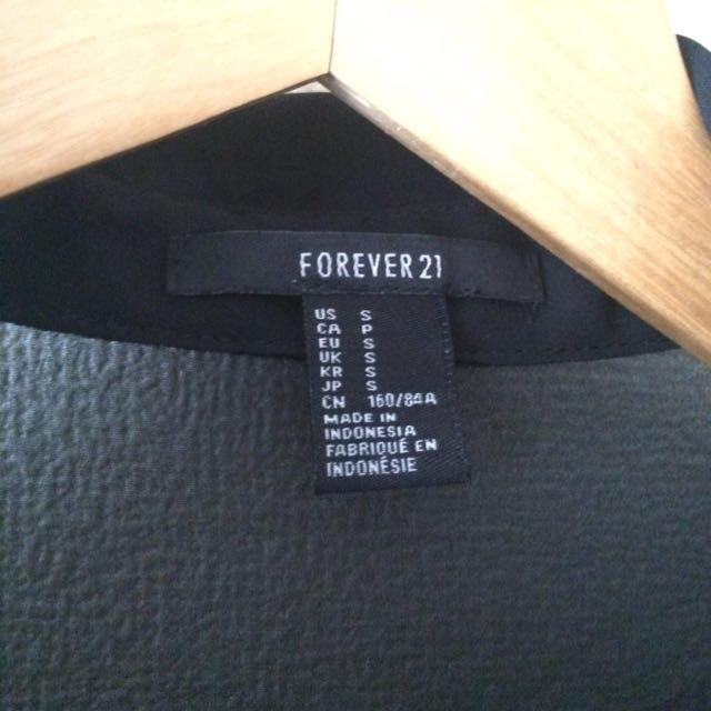 FOREVER 21(フォーエバートゥエンティーワン)のＦ21シースルーシャツ レディースのトップス(シャツ/ブラウス(長袖/七分))の商品写真