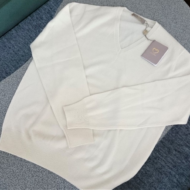 新品 クルチアーニ 極上カシミア100% Vネック 48 オフ 新品 クルチアーニ 極上カシミア100% Vネック 48 オフ