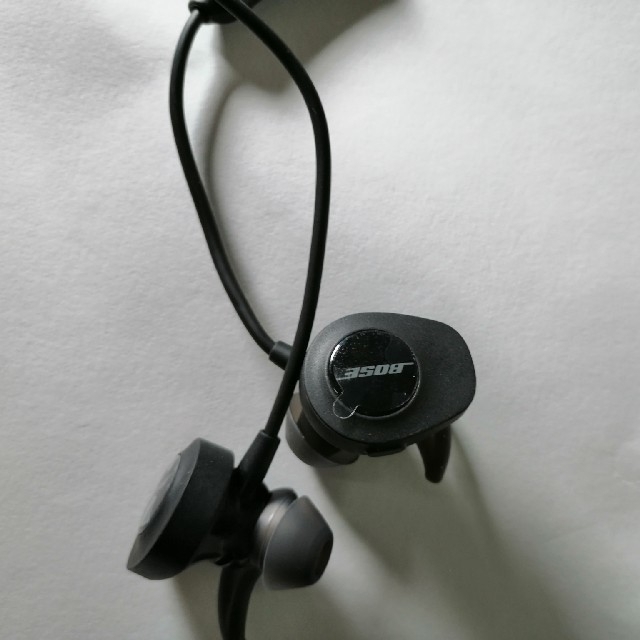 BOSE(ボーズ)のBOSE SOUNDSPORT WIRELESS Bluetooth Black スマホ/家電/カメラのオーディオ機器(ヘッドフォン/イヤフォン)の商品写真