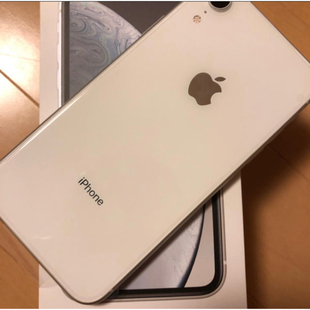 美品！iPhoneXR 128gb SIMフリー ホワイト＋おまけ