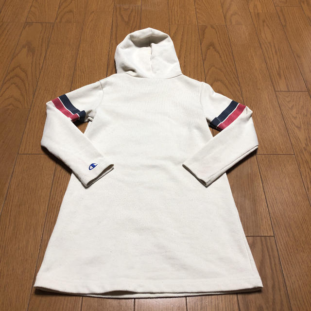 Champion(チャンピオン)のチャンピオン ワンピース 130センチ キッズ/ベビー/マタニティのキッズ服女の子用(90cm~)(ワンピース)の商品写真