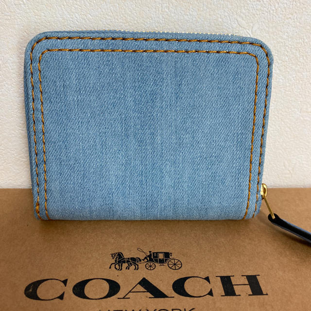 COACH(コーチ)の【新品 未使用】コーチ デニム ティーローズ　折財布 レディースのファッション小物(財布)の商品写真