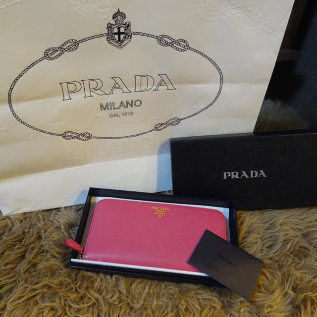 ※11月限定価格SALE！PRADA♡長財布♡ピンク♡プラダ♡used品♡お買得