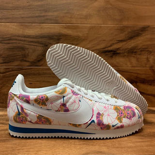 ナイキ(NIKE)のNIKE CLASSIC CORTEZ LX ウィメンズクラシックコルテッツLX(スニーカー)