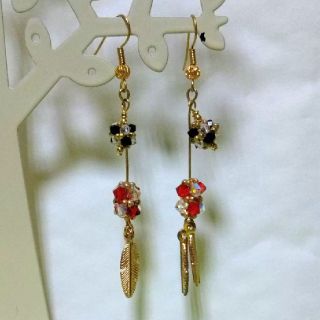 スワロフスキー フェザー フックピアス(ピアス)
