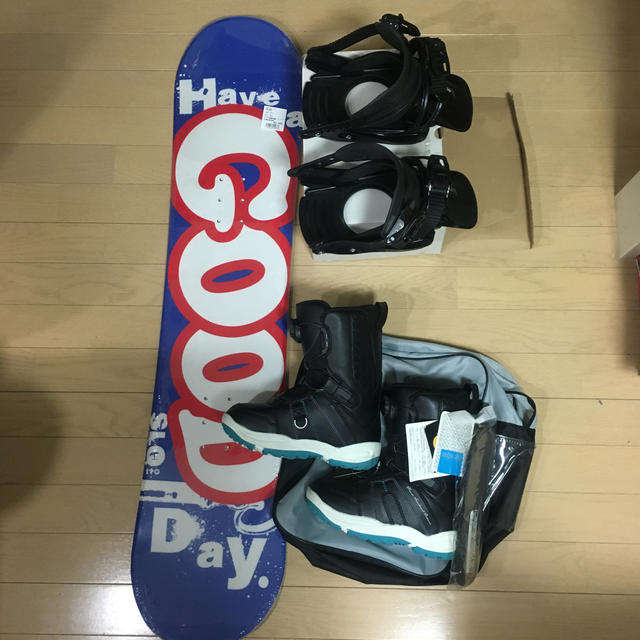 kidsスノーボード板&ブーツ&ビィンディングセット！ スポーツ/アウトドアのスノーボード(ボード)の商品写真