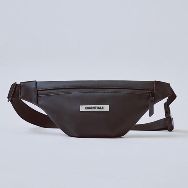 FEAR OF GOD(フィアオブゴッド)の19aw新作 Essentials Waterproof Sling Bag メンズのバッグ(ボディーバッグ)の商品写真