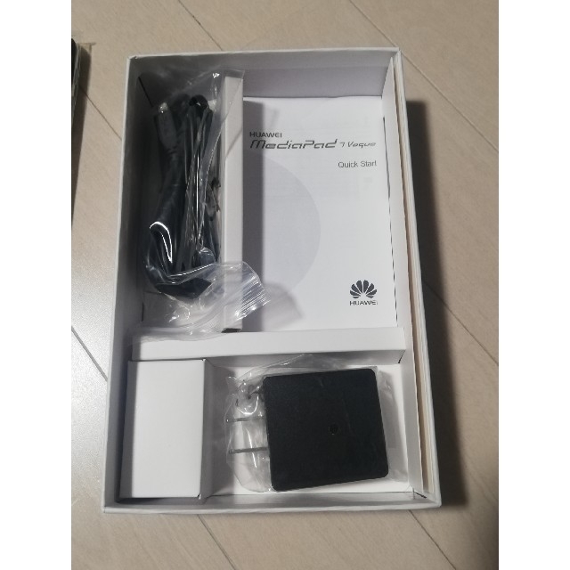 Huawei MediaPad 7 Vogue S7-601us(新品・未使用) スマホ/家電/カメラのPC/タブレット(タブレット)の商品写真