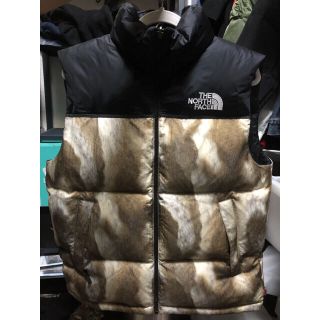 シュプリーム(Supreme)のnuptse vest(ダウンベスト)