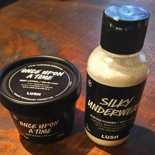 ラッシュ(LUSH)のラッシュ ボディークリーム ボディーパウダー(ボディクリーム)