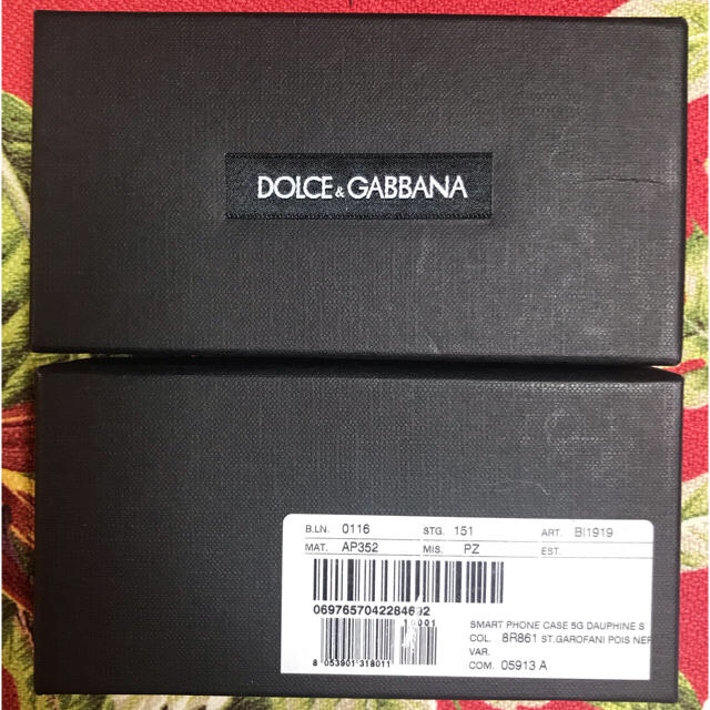 DOLCE&GABBANA(ドルチェアンドガッバーナ)のドルチェ&ガッバーナ■スマホケース iPhone5/5s SE 対応■ダメージ有 スマホ/家電/カメラのスマホアクセサリー(iPhoneケース)の商品写真