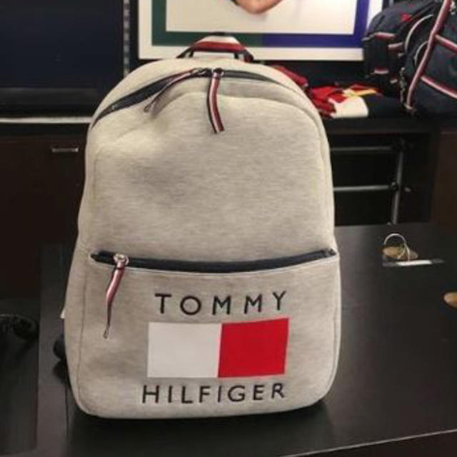 TOMMY HILFIGER(トミーヒルフィガー)の専用 レディースのバッグ(リュック/バックパック)の商品写真