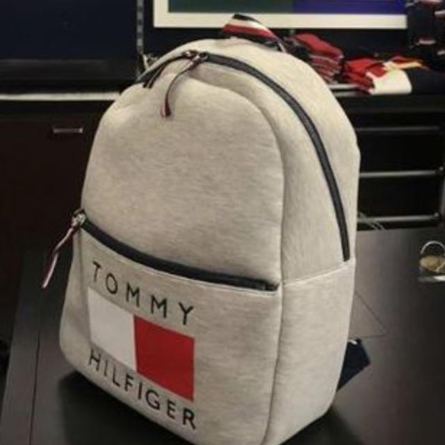 TOMMY HILFIGER(トミーヒルフィガー)の専用 レディースのバッグ(リュック/バックパック)の商品写真