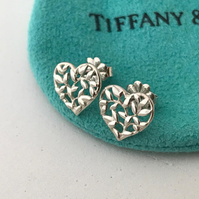 Tiffany オリーブリーフハート ピアス お手ごろ価格 12152円引き www