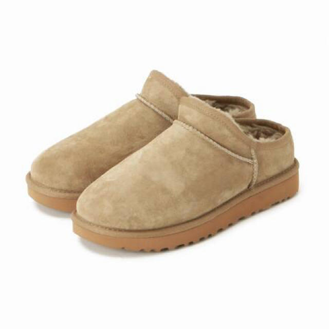 UGG(アグ)のFRAMeWORK 【UGG】CLASSIC SLIPPER 23cm レディースの靴/シューズ(スリッポン/モカシン)の商品写真