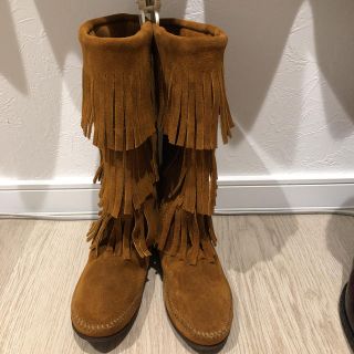 ミネトンカ(Minnetonka)のミネトンカフリンジブーツ (ブーツ)