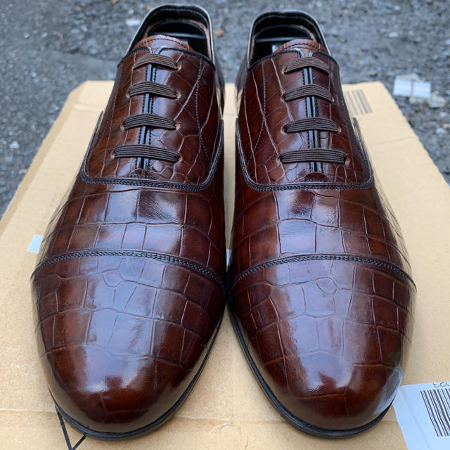 【極美品】明治屋靴商店オリジナルのクロコダイルスキン仕様の革靴 定価約4万 メンズの靴/シューズ(ドレス/ビジネス)の商品写真
