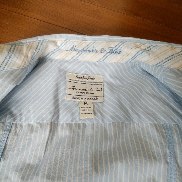 Abercrombie&Fitch(アバクロンビーアンドフィッチ)のアバクロ　ストライプ柄長袖シャツ レディースのトップス(シャツ/ブラウス(長袖/七分))の商品写真