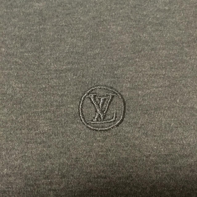 LOUIS VUITTON(ルイヴィトン)の一度のみ着用 ルイヴィトン Tシャツ サークルロゴ S メンズのトップス(Tシャツ/カットソー(半袖/袖なし))の商品写真