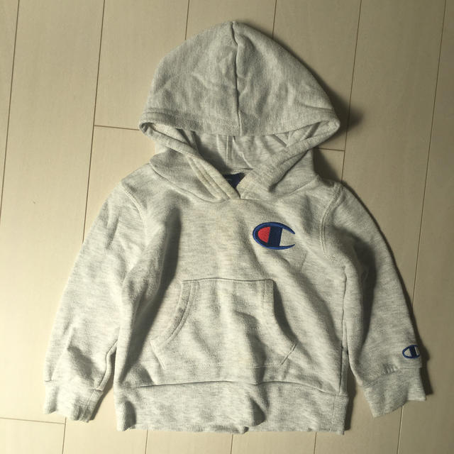 Champion(チャンピオン)のパーカー キッズ/ベビー/マタニティのキッズ服女の子用(90cm~)(その他)の商品写真