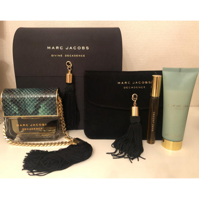 MARC JACOBS(マークジェイコブス)のMarc Jacobs Decadence Gift Set 5点セット コスメ/美容の香水(香水(女性用))の商品写真
