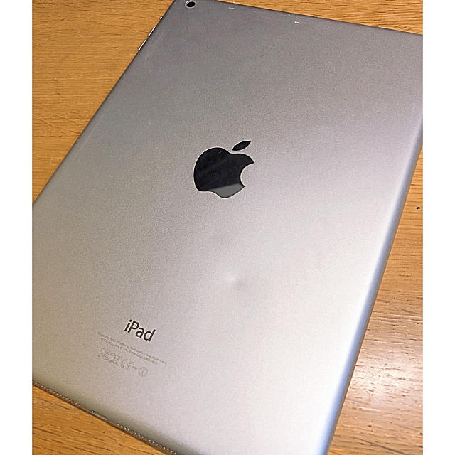Apple(アップル)のiPad Air 128GB スマホ/家電/カメラのPC/タブレット(タブレット)の商品写真