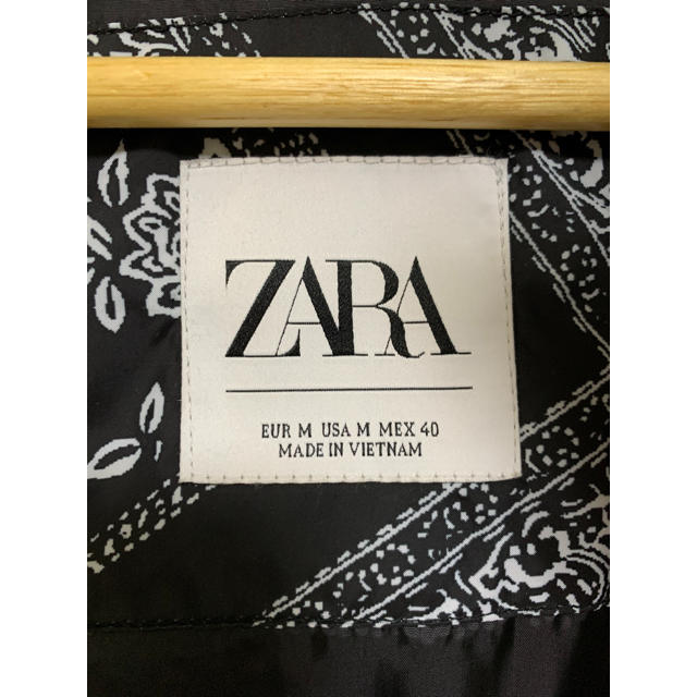 ZARA(ザラ)の美品 ZARA パフジャケット バンダナ Mサイズ メンズのジャケット/アウター(ブルゾン)の商品写真