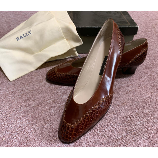 Bally(バリー)のバリー BALLY 新品 未使用  ７C  革  レザー  ブラウン レディースの靴/シューズ(ハイヒール/パンプス)の商品写真