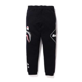 エフシーアールビー(F.C.R.B.)のBAPE® X FCRB SHARK SWEAT PANTS　(その他)