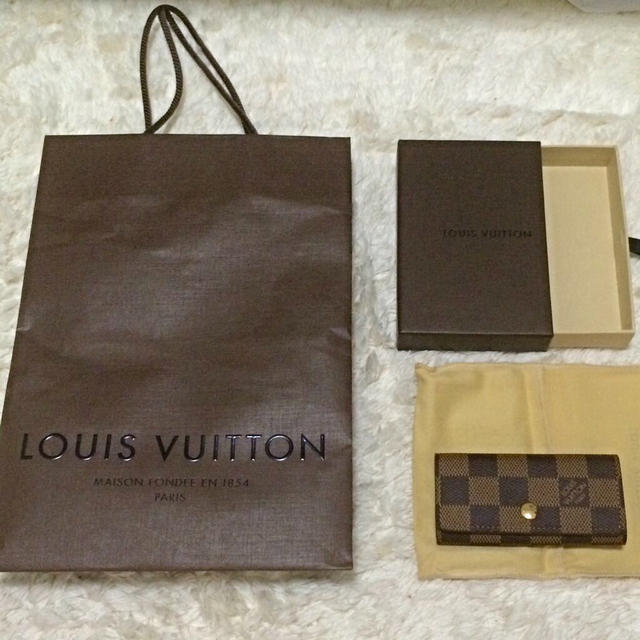 LOUIS VUITTON(ルイヴィトン)の《送料無料》新品ルイヴィトン キーケース レディースのファッション小物(キーケース)の商品写真