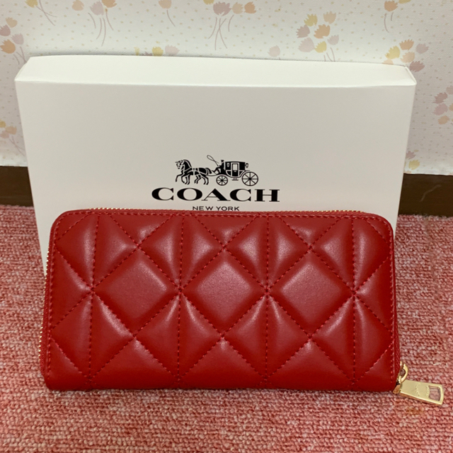 新品☆COACH(コーチ)レッド キルティング  レザー 折り財布