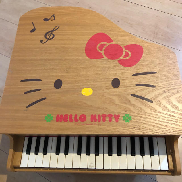 ハローキティ　ミニピアノ キッズ/ベビー/マタニティのおもちゃ(楽器のおもちゃ)の商品写真