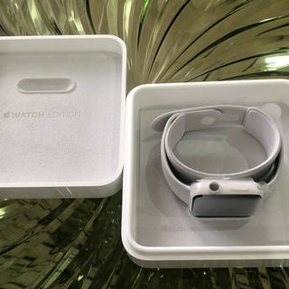 アップルウォッチ(Apple Watch)の値下げ中　ほぼ未使用　Apple Watch Series2 セラミック(腕時計(デジタル))