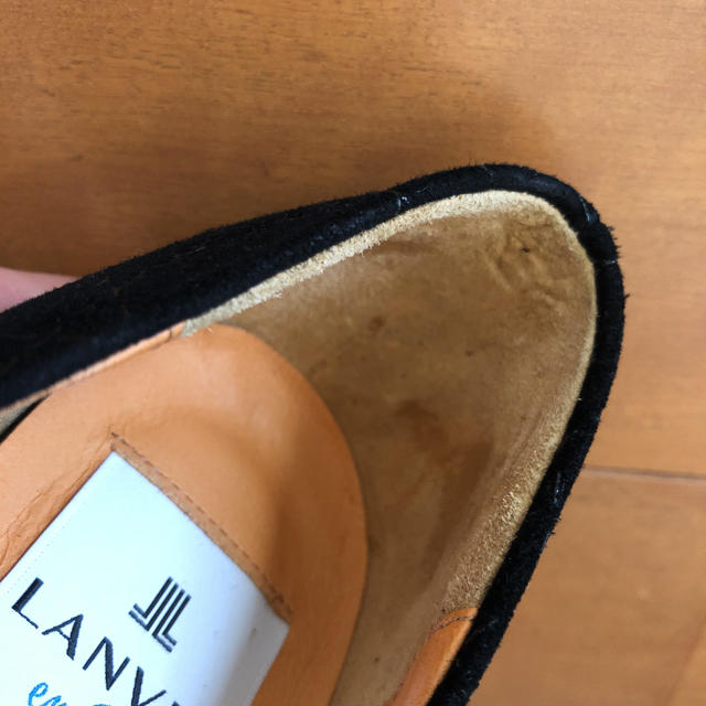 LANVIN en Bleu(ランバンオンブルー)の♡H♡様専用！ランバンオンブルー  スエード　リボンパンプス　黒　23 レディースの靴/シューズ(ハイヒール/パンプス)の商品写真