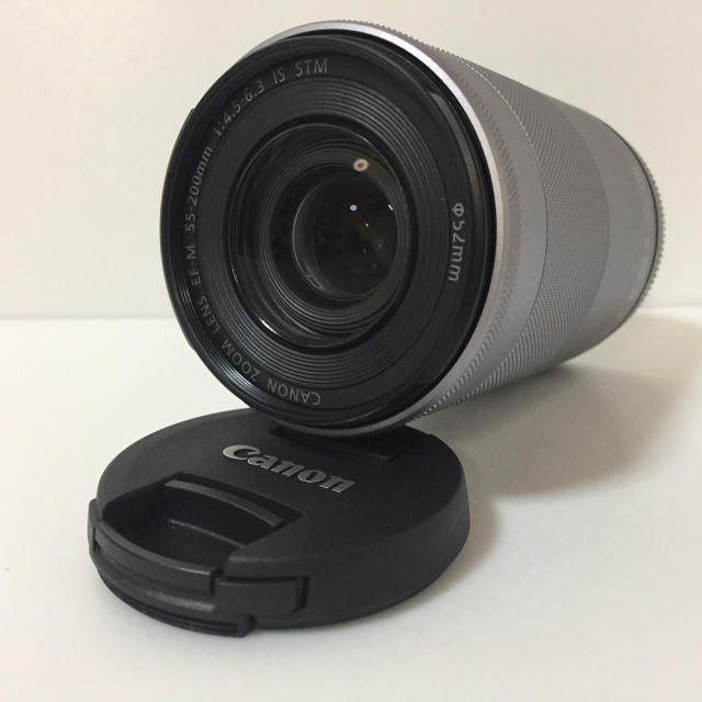 Canon(キヤノン)の新品 Canon キャノン 望遠ズームレンズ EF-M55-200 シルバー スマホ/家電/カメラのカメラ(レンズ(ズーム))の商品写真