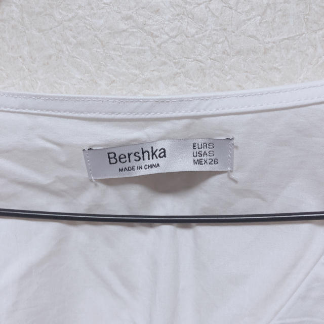 Bershka(ベルシュカ)のBershka カシュクール ブラウス レディースのトップス(シャツ/ブラウス(長袖/七分))の商品写真