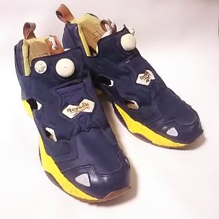 リーボック(Reebok)の
希少限定紺黄!リーボックポンプフューリービンテージスニーカー即完売モデル！

(スニーカー)