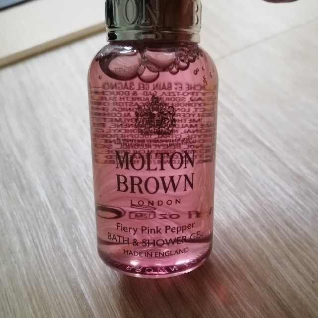 MOLTON BROWN(モルトンブラウン)のMOLTON BROWN バス＆シャワージェル ピンクペッパー 30mL コスメ/美容のボディケア(ボディソープ/石鹸)の商品写真