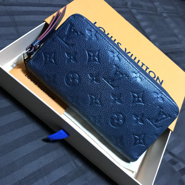 LOUIS VUITTON(ルイヴィトン)のルイヴィトン 長財布 アンプラント マリーヌルージュ レディースのファッション小物(財布)の商品写真