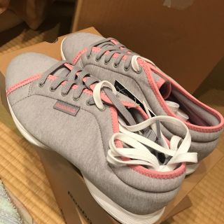 リーボック(Reebok)の24.5イージートーン(ウォーキング)