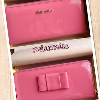 ミュウミュウ(miumiu)のmiumiu♡新品リボン型長財布♡値下げ(財布)
