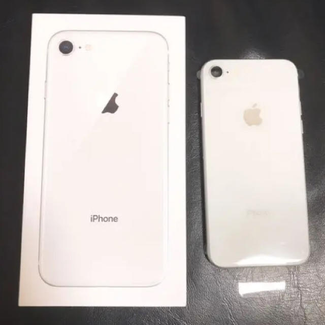 iPhone(アイフォーン)のiPhone 8 64G 新品未使用品 本日のみ特価 スマホ/家電/カメラのスマートフォン/携帯電話(スマートフォン本体)の商品写真