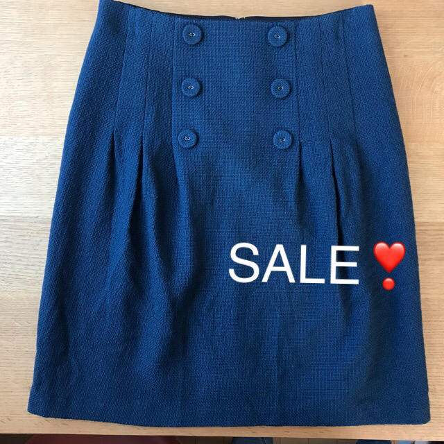 LUCA(ルカ)のLUCA ブルー ツイード スカート くるみボタン 36 レディースのスカート(ひざ丈スカート)の商品写真